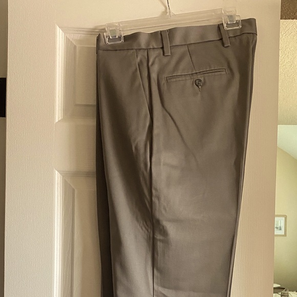 Mens Casual Dockers - Picture 5 of 6